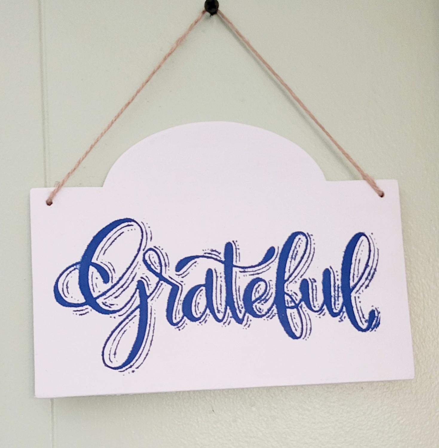 Grateful handpainted wood hanging wall art 6x8"
